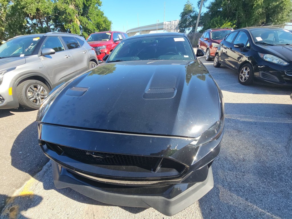 2019 Ford Mustang Image 2