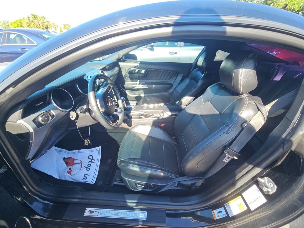 2019 Ford Mustang Image 7