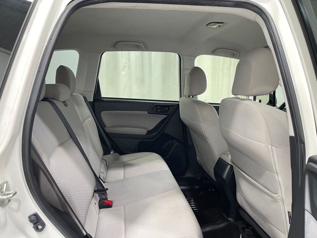 2018 Subaru Forester Image 28
