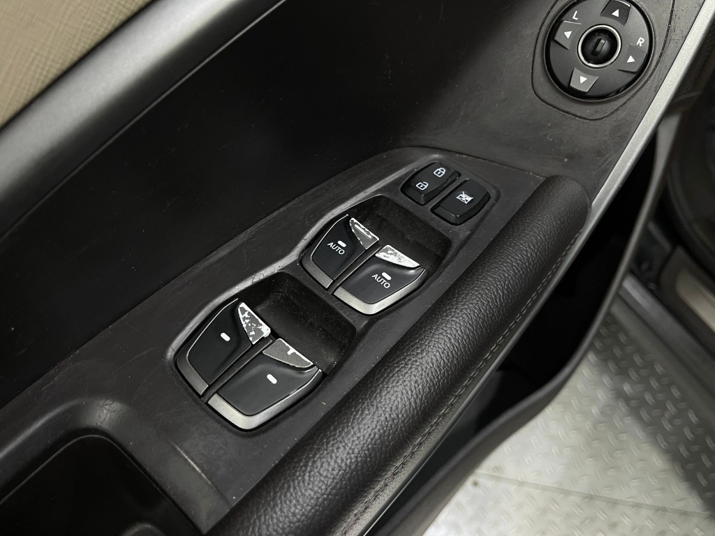 2018 Hyundai Santa Fe Image 16