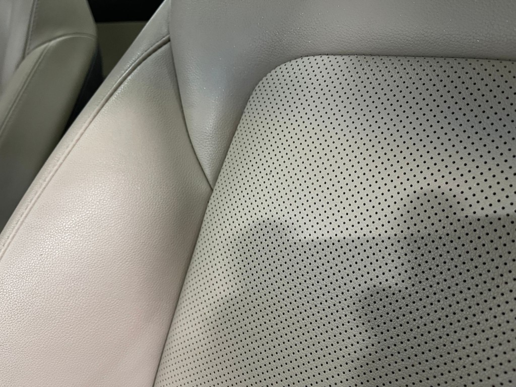 2018 Hyundai Santa Fe Image 18
