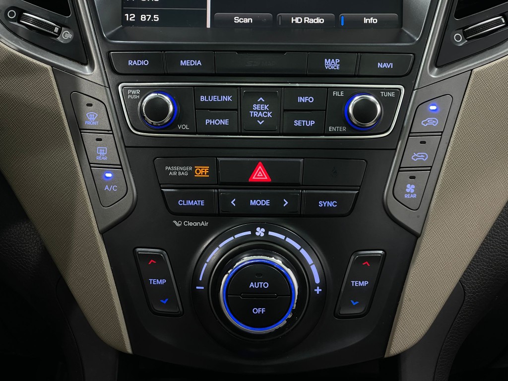 2018 Hyundai Santa Fe Image 25