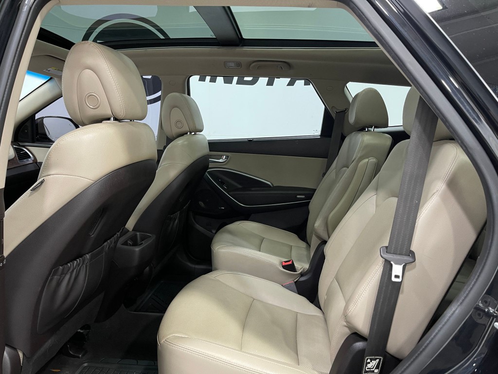 2018 Hyundai Santa Fe Image 30