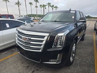 2018 Cadillac Escalade Image 2