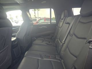 2018 Cadillac Escalade Image 10
