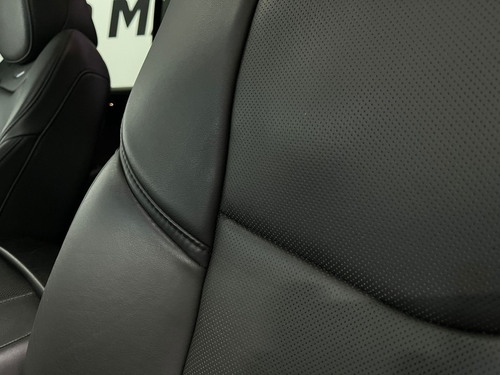 2018 Cadillac Escalade Image 19