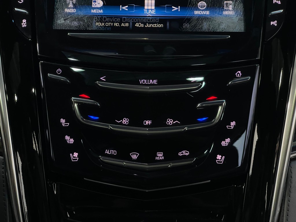 2018 Cadillac Escalade Image 26
