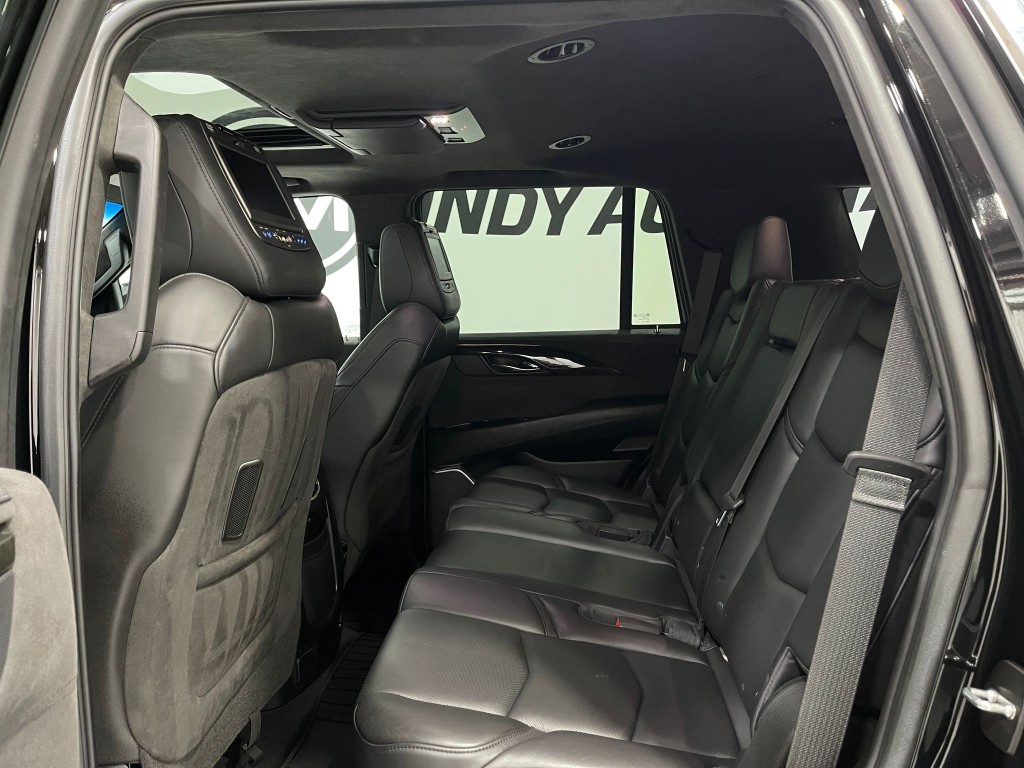 2018 Cadillac Escalade Image 31