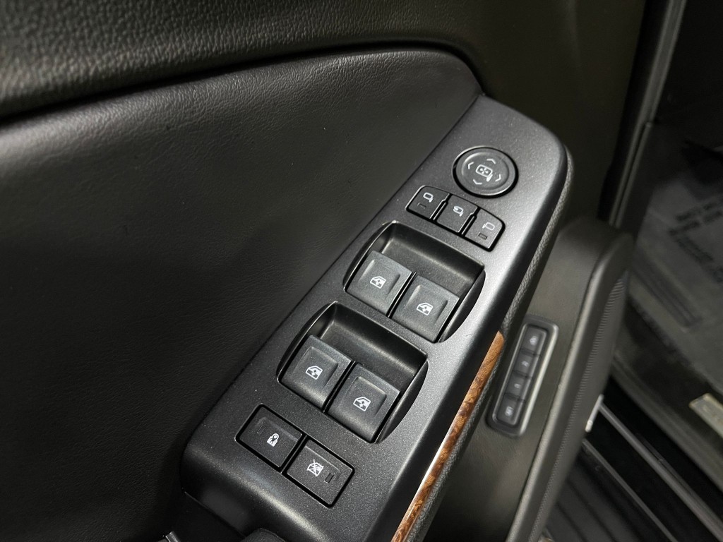 2019 Chevrolet Tahoe Image 16