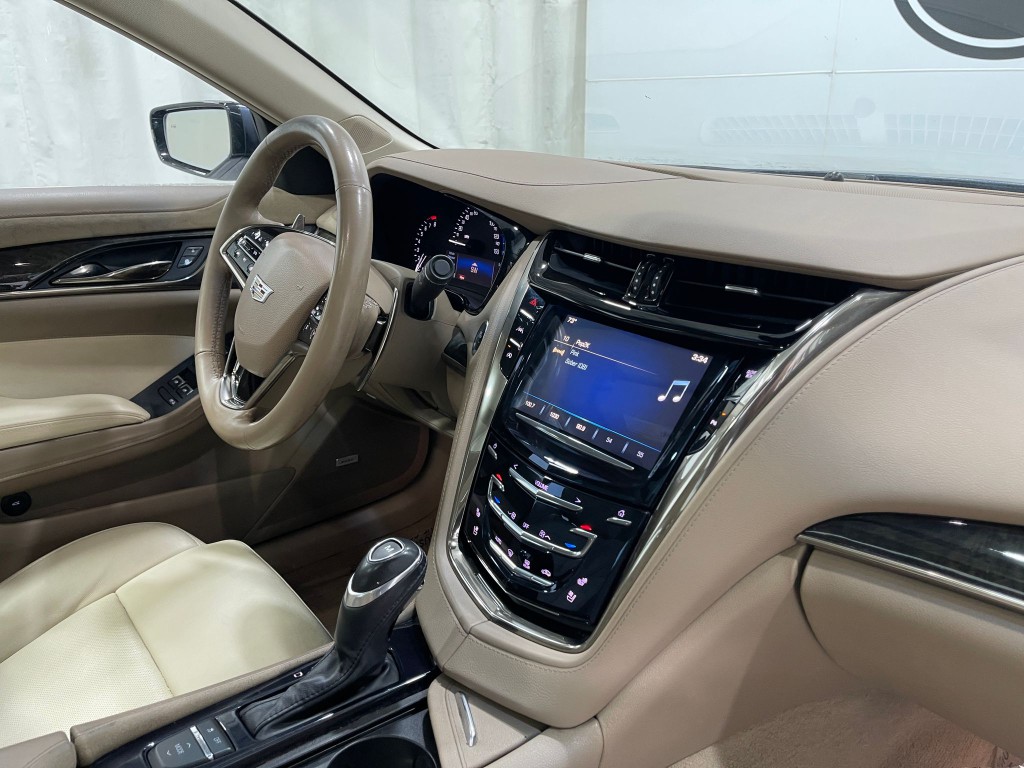 2016 Cadillac CTS Image 20