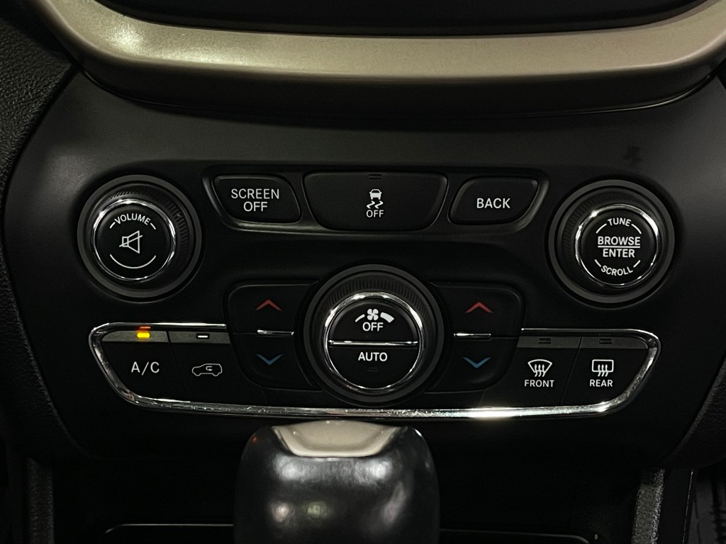 2014 Jeep Cherokee Image 25