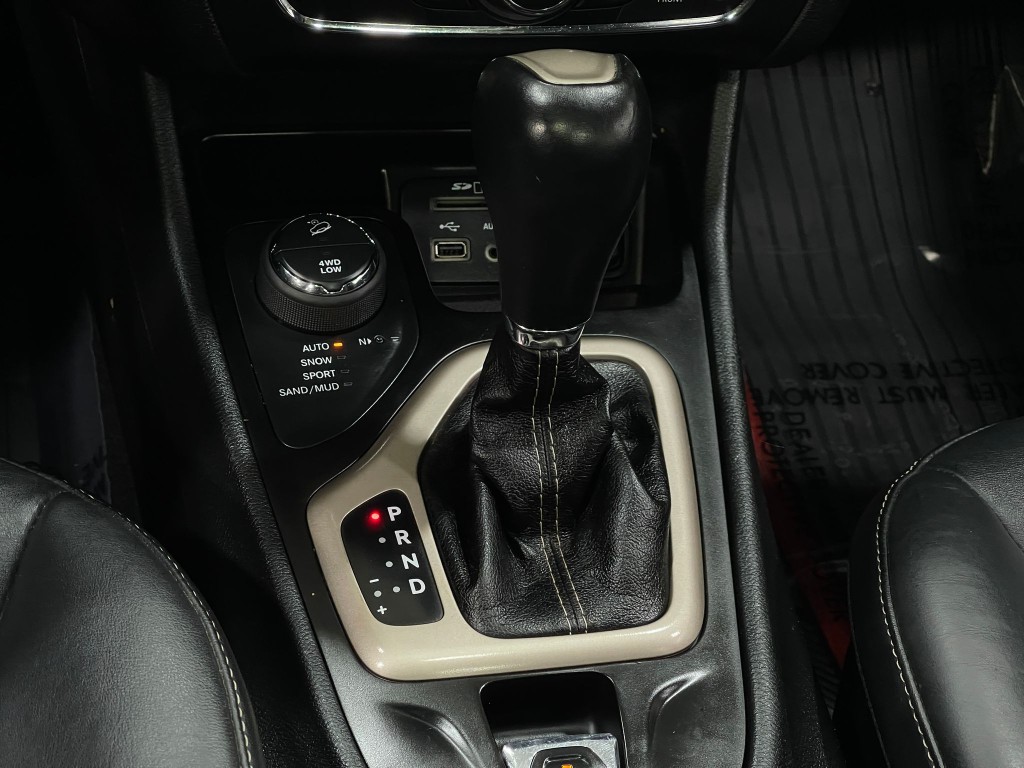 2014 Jeep Cherokee Image 29