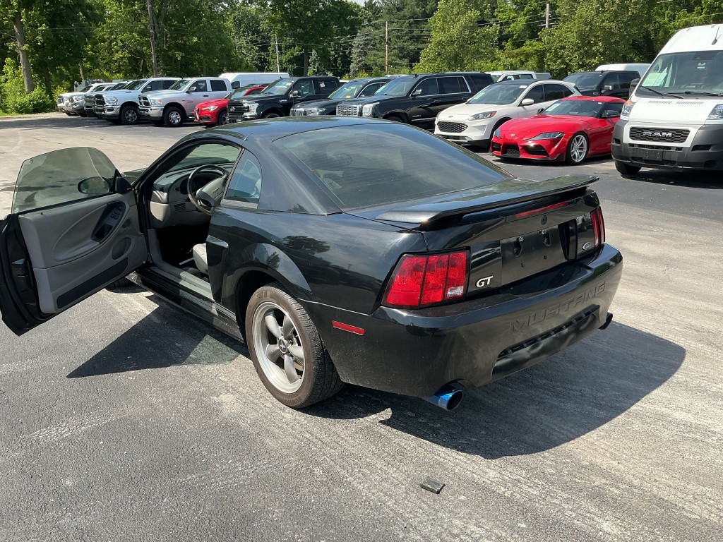 2003 Ford Mustang Image 4