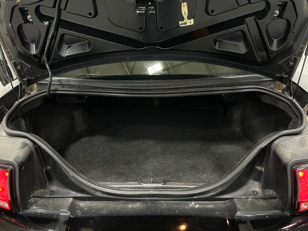 2003 Ford Mustang Image 23
