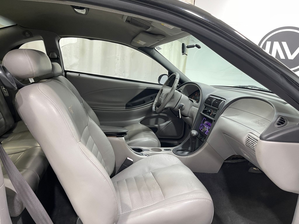 2003 Ford Mustang Image 27
