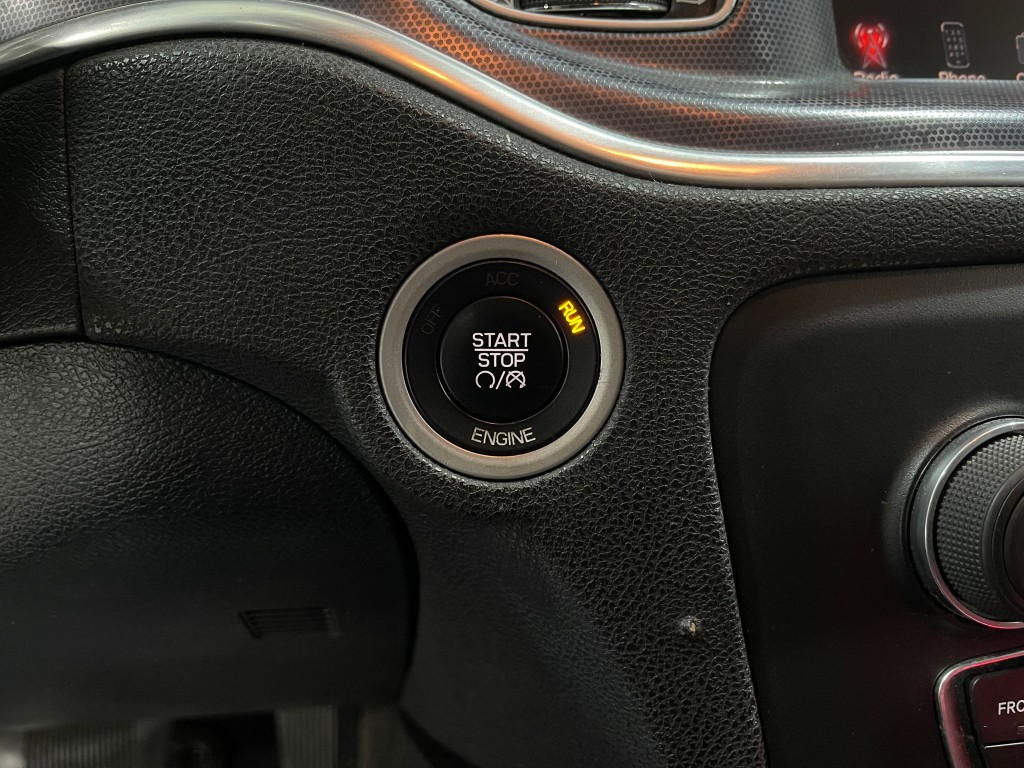 2016 Dodge Charger Image 20