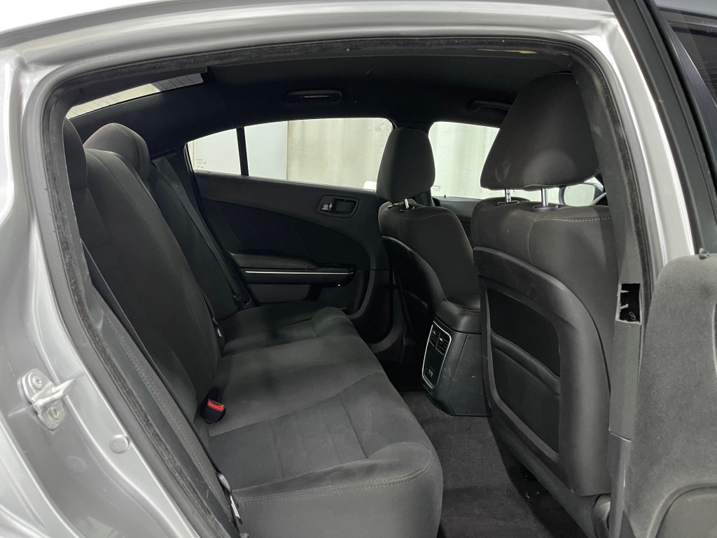 2016 Dodge Charger Image 30