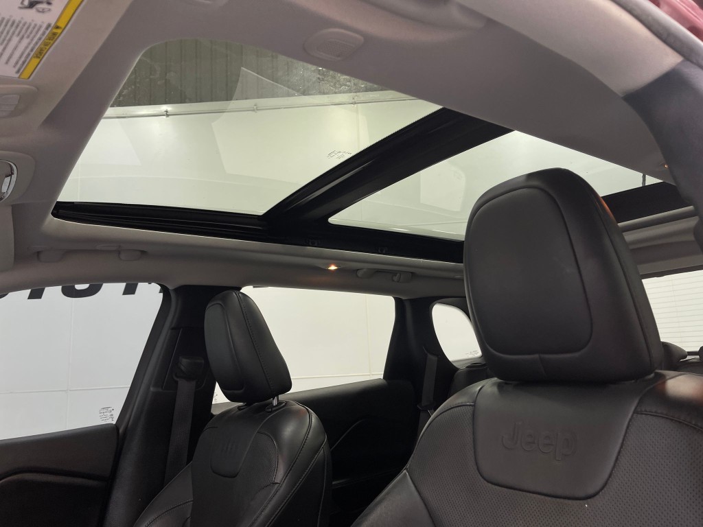 2020 Jeep Cherokee Image 12