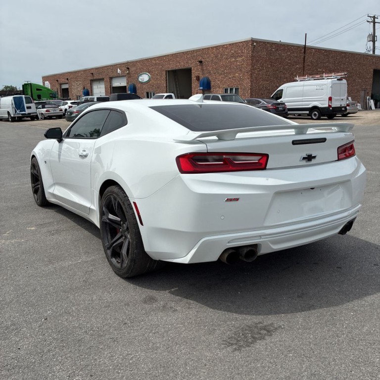 2018 Chevrolet Camaro Image 6