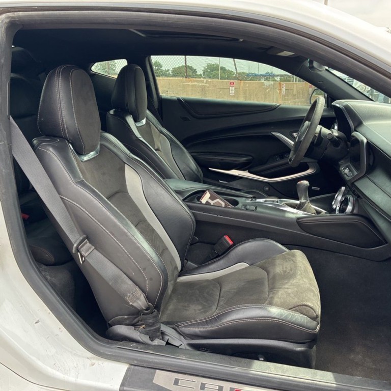 2018 Chevrolet Camaro Image 8