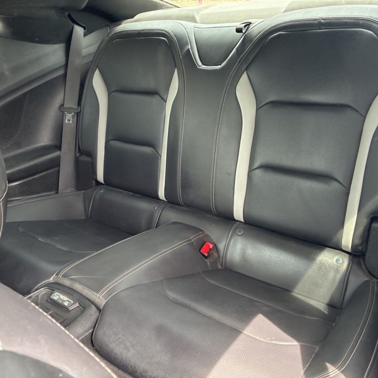 2018 Chevrolet Camaro Image 14