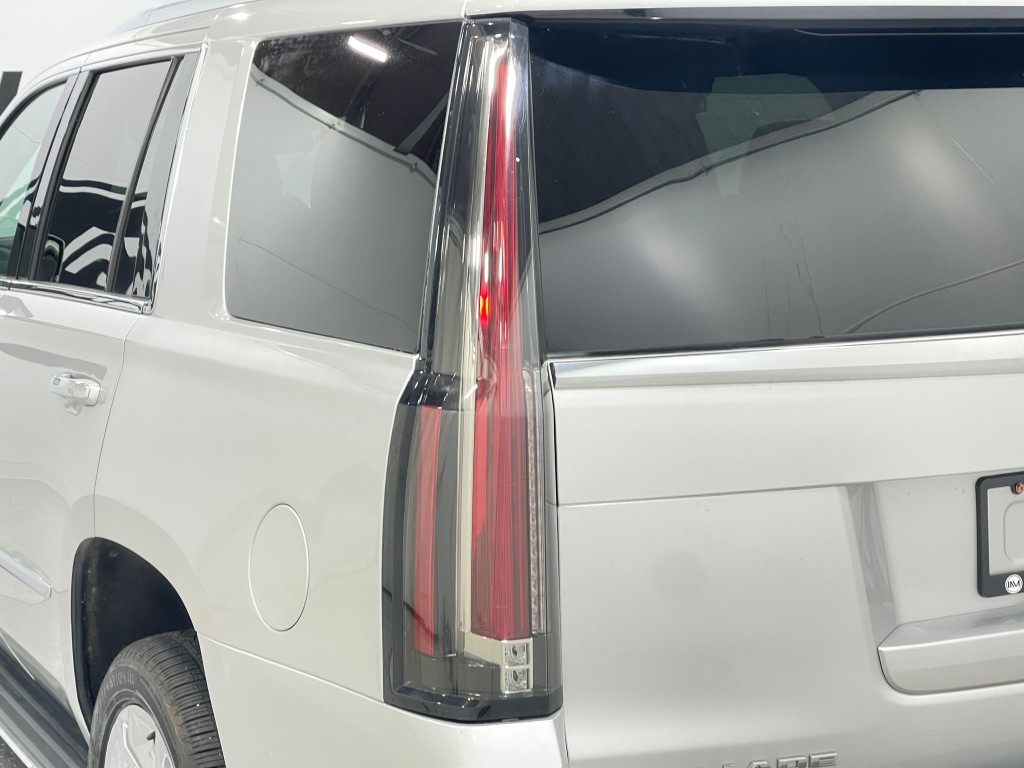 2020 Cadillac Escalade Image 36
