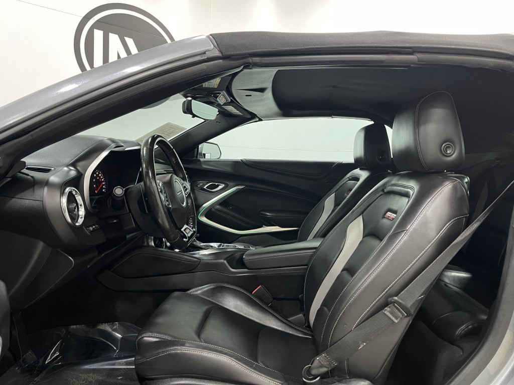 2020 Chevrolet Camaro Image 11