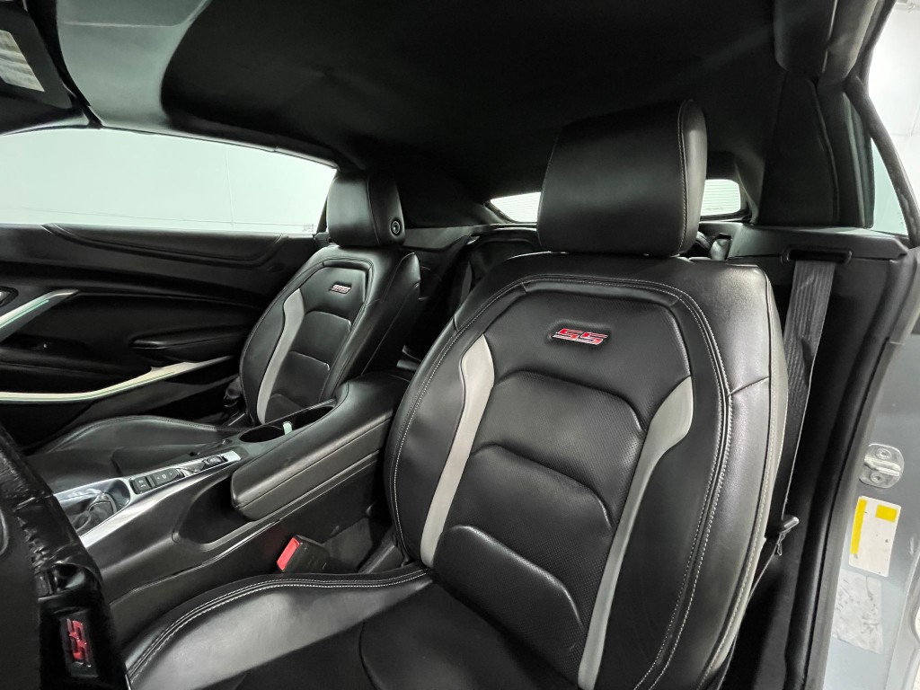 2020 Chevrolet Camaro Image 12