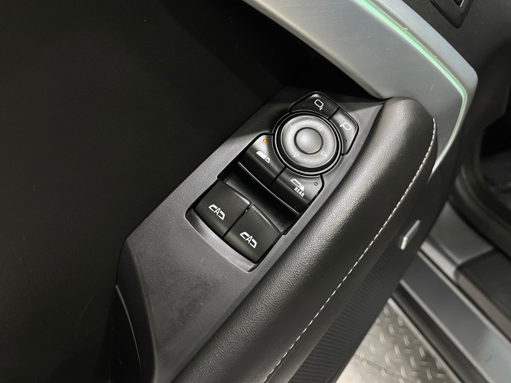 2020 Chevrolet Camaro Image 14