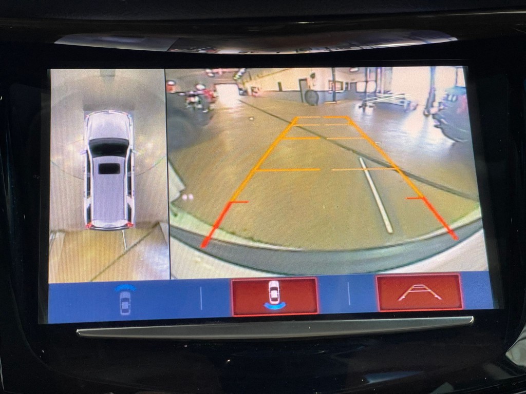 2018 Cadillac Escalade Image 10