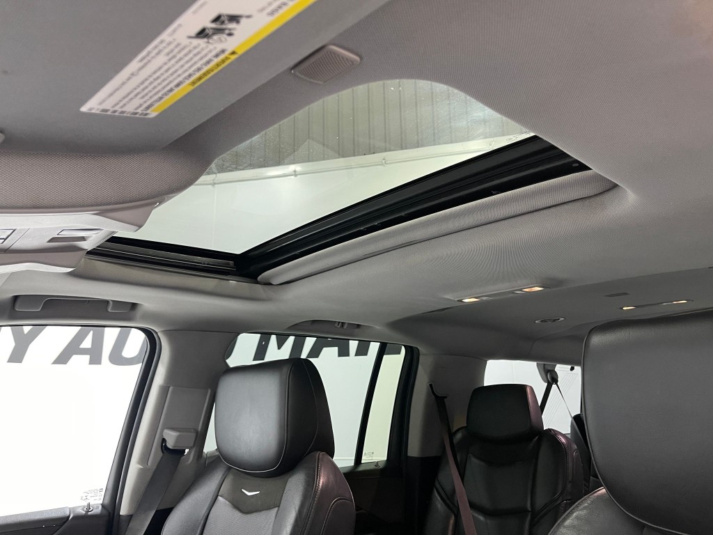 2018 Cadillac Escalade Image 12