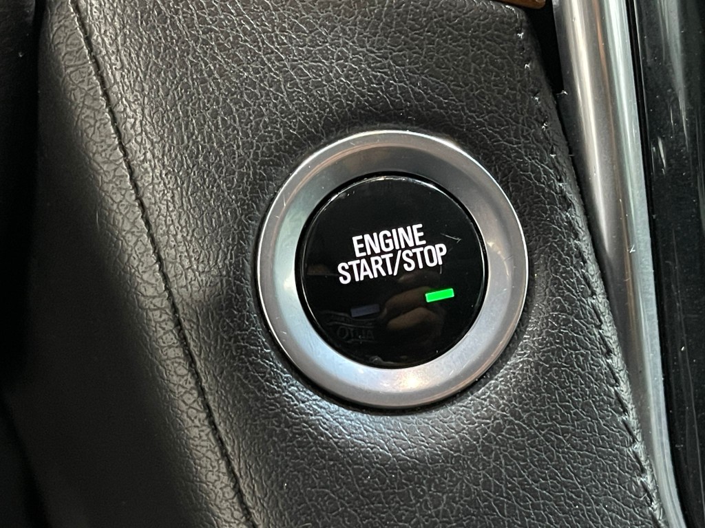 2018 Cadillac Escalade Image 21