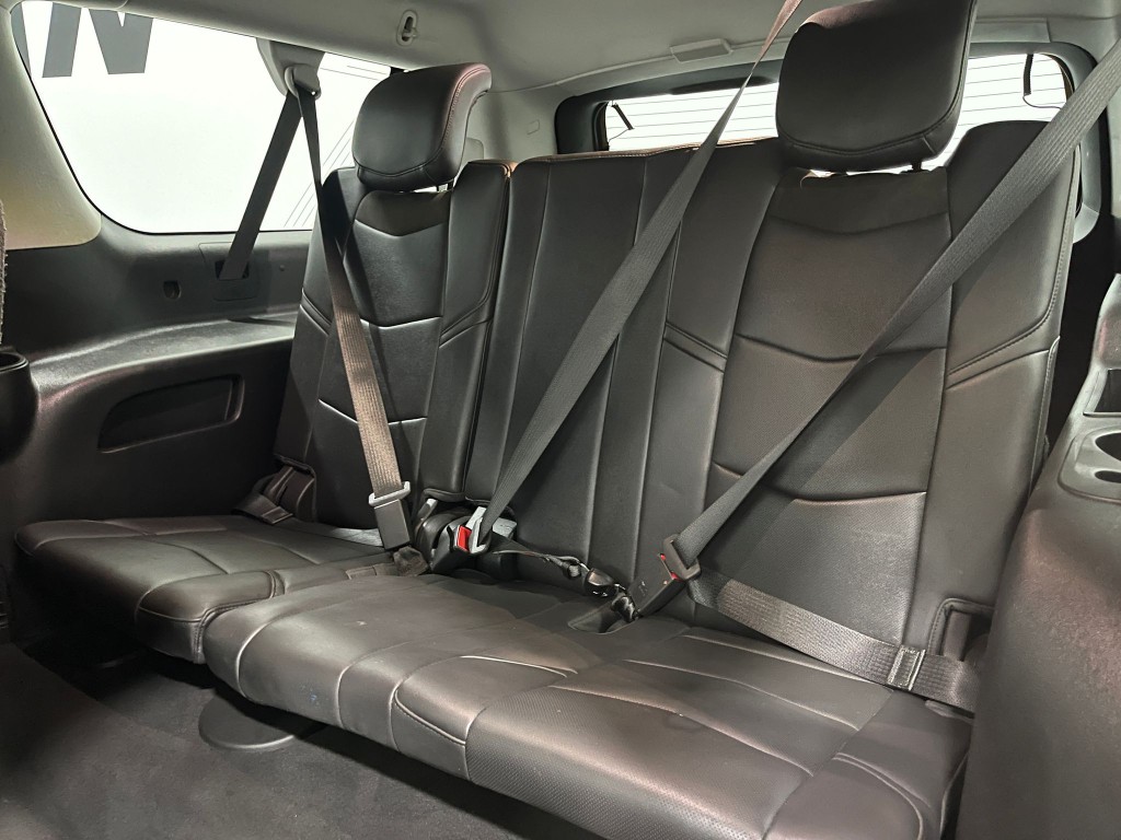 2018 Cadillac Escalade Image 31