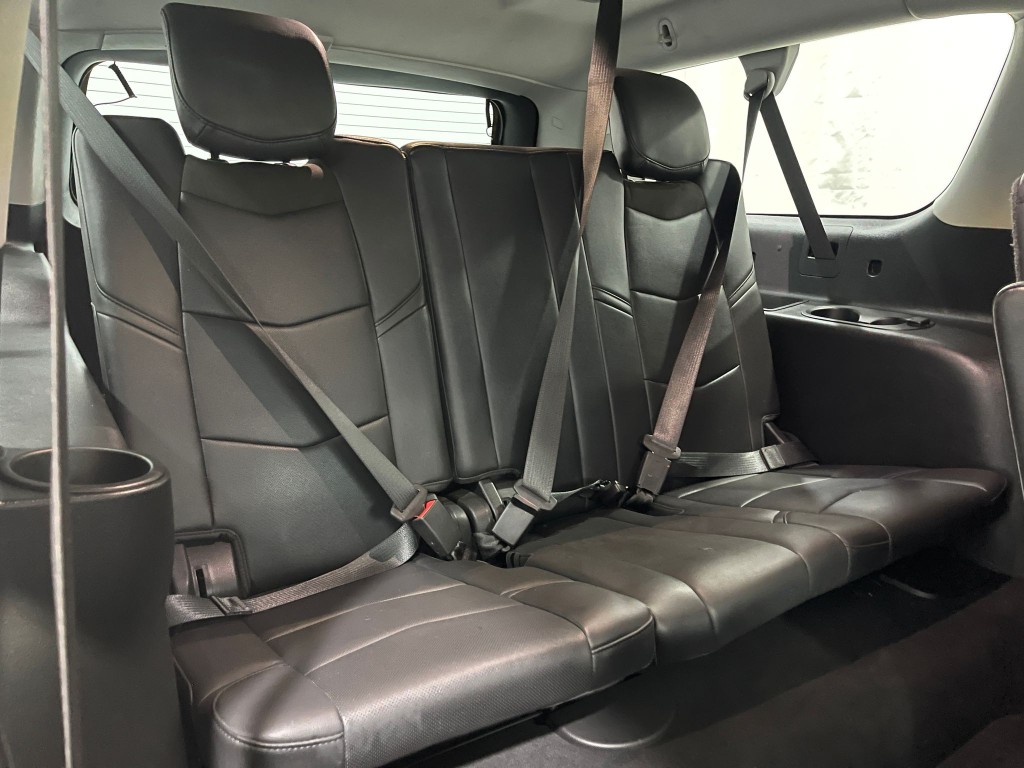 2018 Cadillac Escalade Image 32