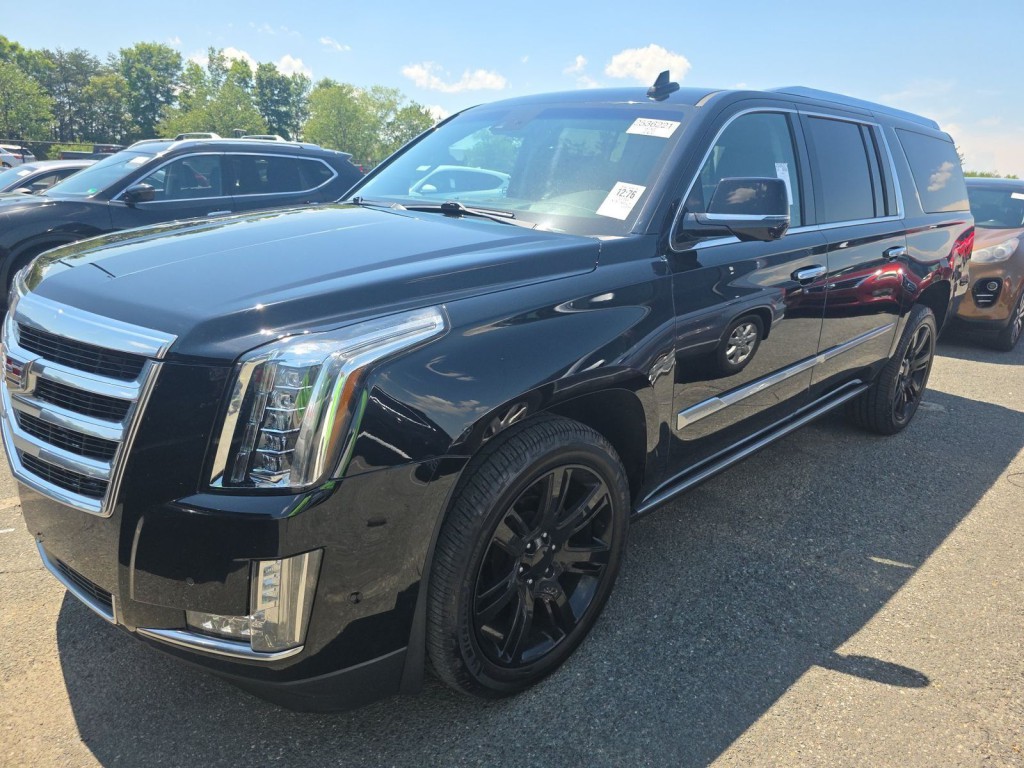 2018 Cadillac Escalade Image 2