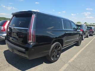 2018 Cadillac Escalade Image 3