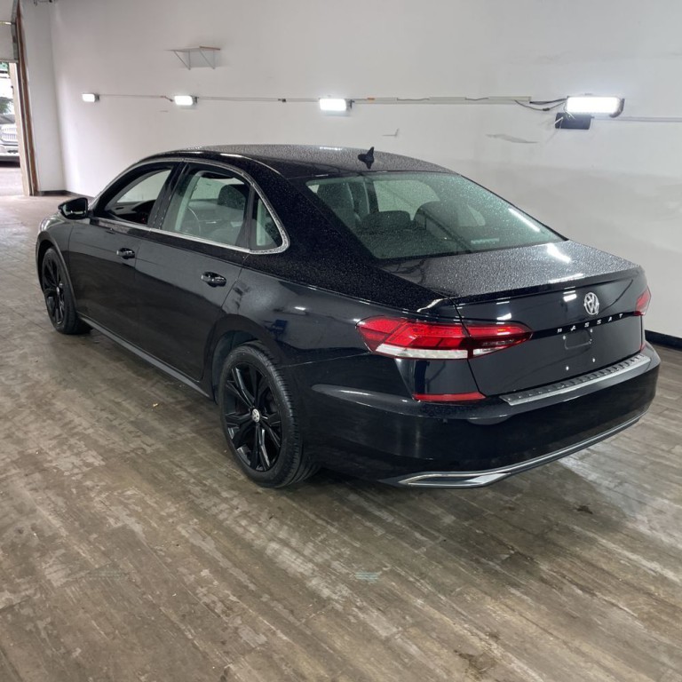 2021 Volkswagen Passat Image 4