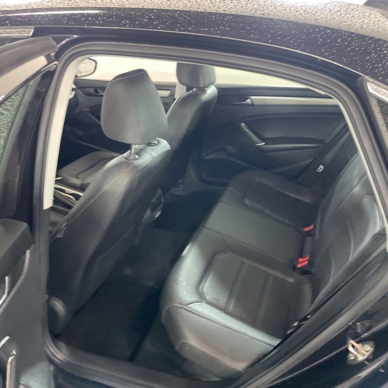 2021 Volkswagen Passat Image 12