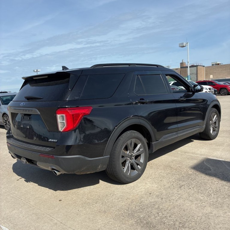 2021 Ford Explorer Image 3