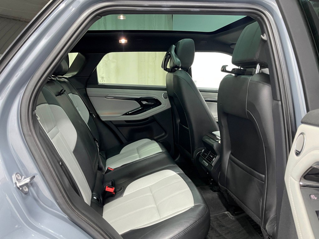 2020 Land Rover Range Rover Evoque Image 31