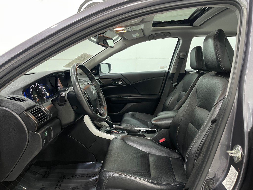 2015 Honda Accord Image 12