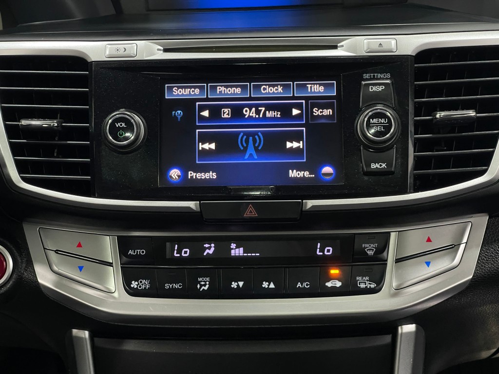 2015 Honda Accord Image 24