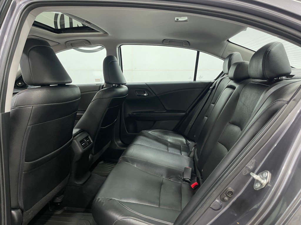 2015 Honda Accord Image 29