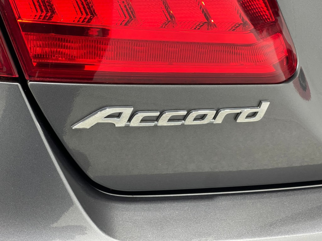 2015 Honda Accord Image 38