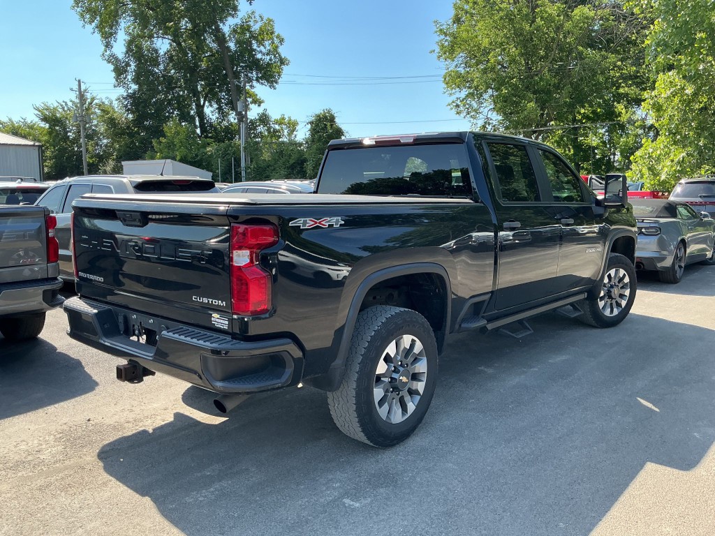 2022 Chevrolet Silverado 1500 Image 3