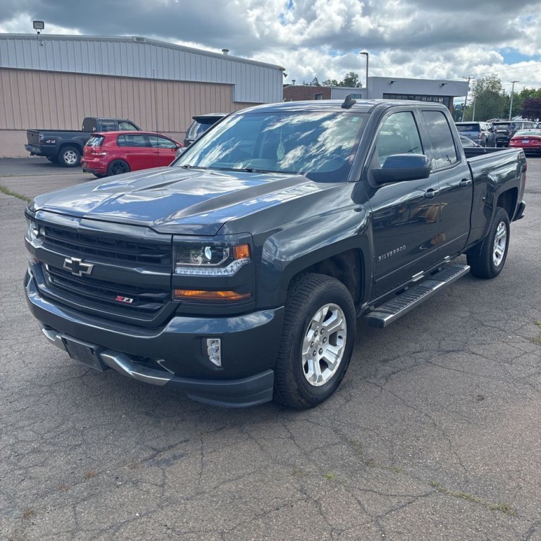 2018 Chevrolet Silverado 1500 Image 2