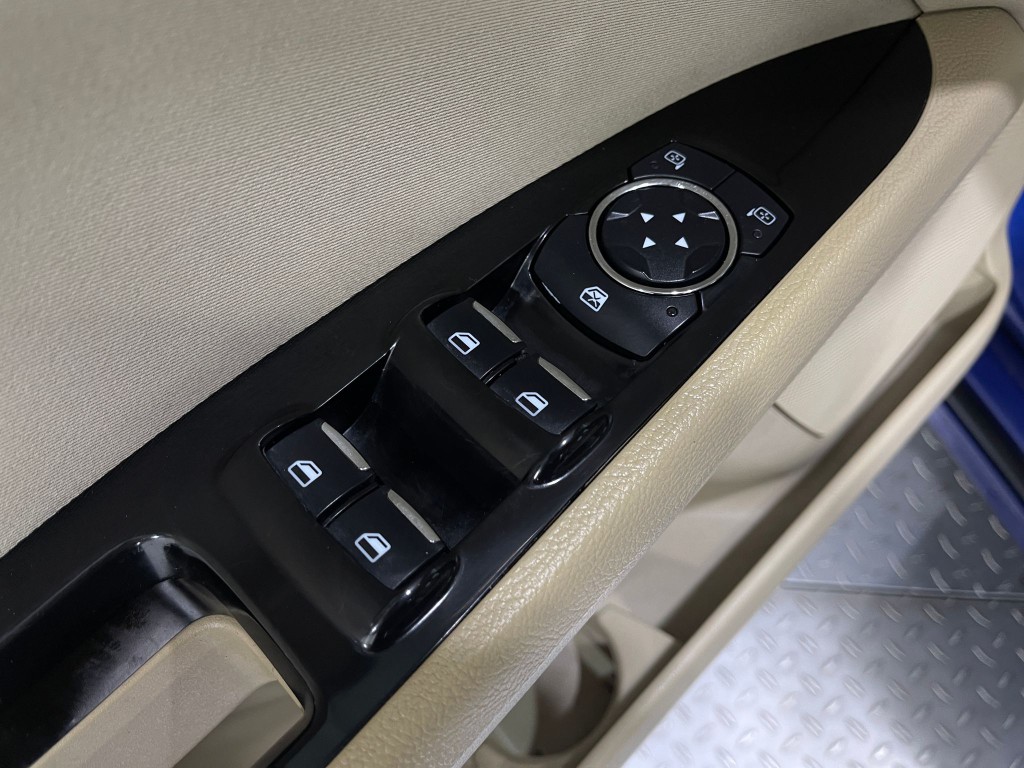 2013 Ford Fusion Image 14