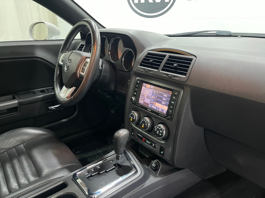 2014 Dodge Challenger Image 18