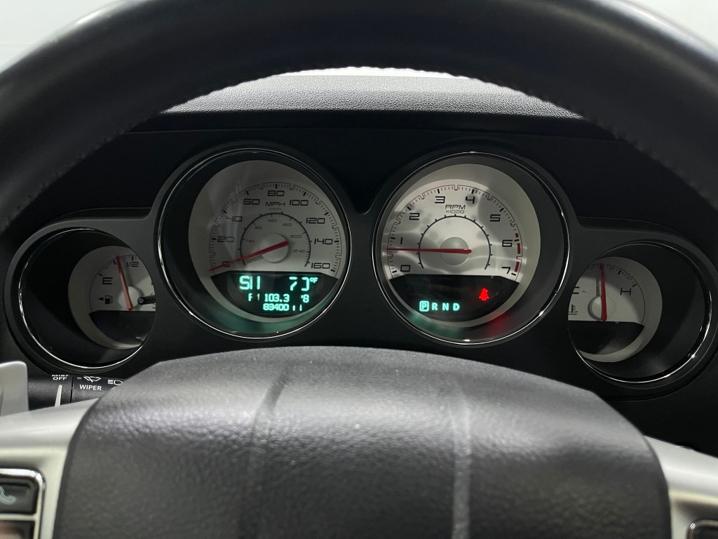 2014 Dodge Challenger Image 21