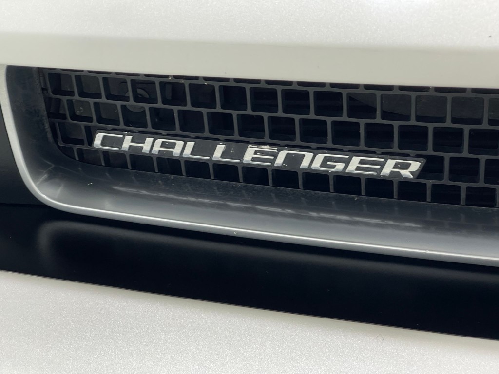 2014 Dodge Challenger Image 35